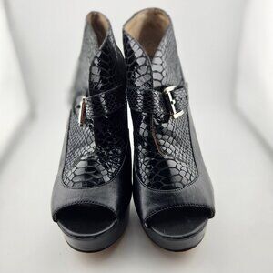 Michael Kors Embossed Leather Buckled Peep Toe Platform Booties – Size 8.5M